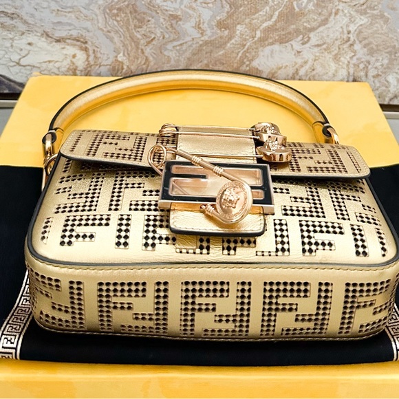FENDI x VERSACE Fendace Logo Metallic Brooch Baguette NM Zucca Leather Mini Bag - Picture 7 of 15
